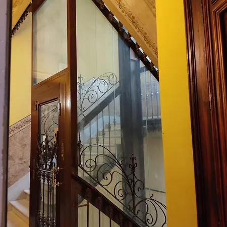 Guest house Grand Via House