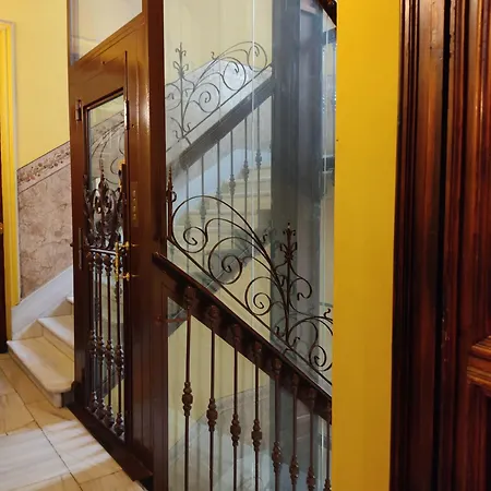 Grand Via House Guest house Madrid