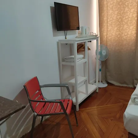 Guest house Grand Via House 3*