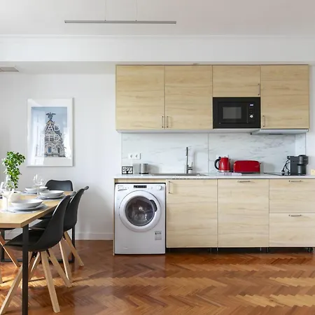 Apartamento Piso Luminoso Con Balcones Frente Parque Retiro Madrid