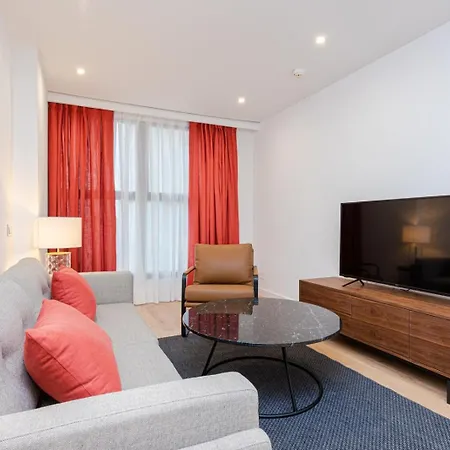 Unique And Sophisticated Design In Financial Centre Apartment Madrid