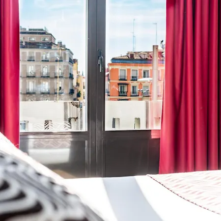 Juliette-gran Via Hostel