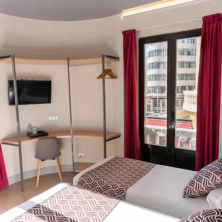 Juliette-gran Via Hostel