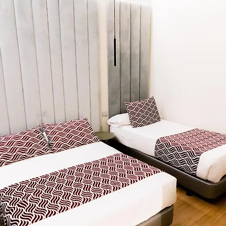 Hostel Juliette-gran Via Madrid