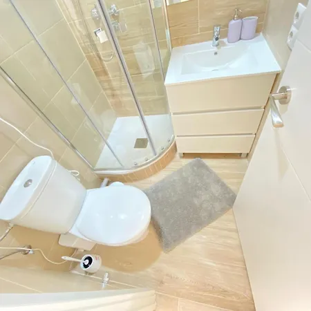 Estudios Gran Via Apartment