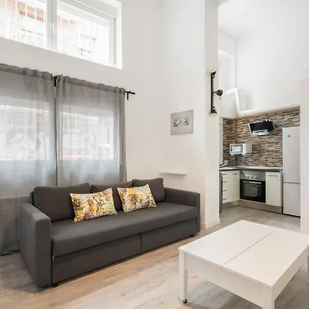 Apartment Charming Flat In Madrid-rio Madrid