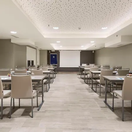 Hotel Nh Zurbano