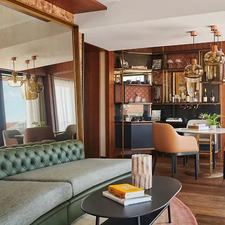 Thompson Madrid, By Hyatt ホテル 5*
