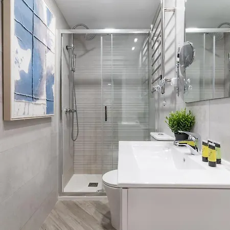 Modern Apartment-2bedrooms 2baths-malasana Madrid
