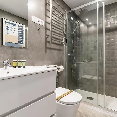Modern Apartment-2bedrooms 2baths-malasana *