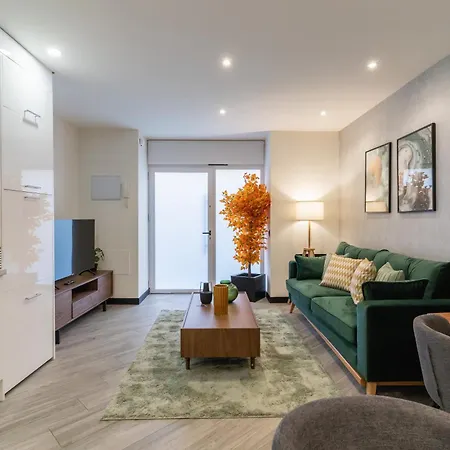 Modern Apartment-2bedrooms 2baths-malasana Apartment