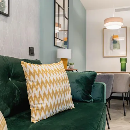 Apartment Modern Apartment-2bedrooms 2baths-malasana *
