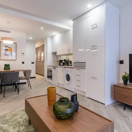 Modern Apartment-2bedrooms 2baths-malasana *