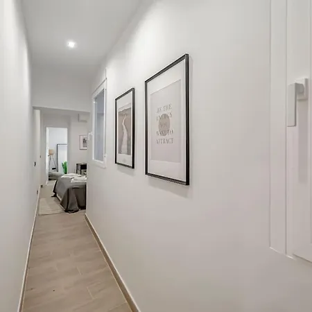 Stunning And Spacious Flat At Barrio De Letras Apartment