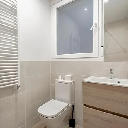 Stunning And Spacious Flat At Barrio De Letras