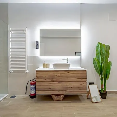 Apartment Stunning And Spacious Flat At Barrio De Letras