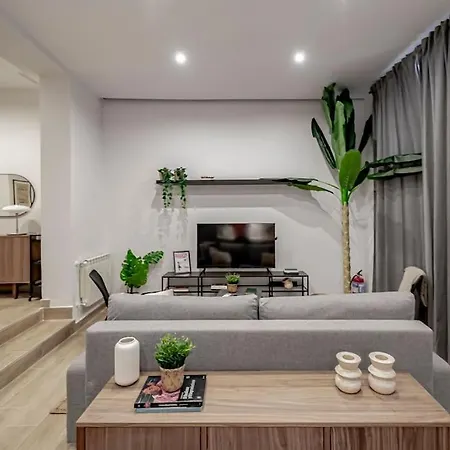 Stunning And Spacious Flat At Barrio De Letras *