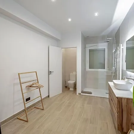 Apartment Stunning And Spacious Flat At Barrio De Letras Madrid