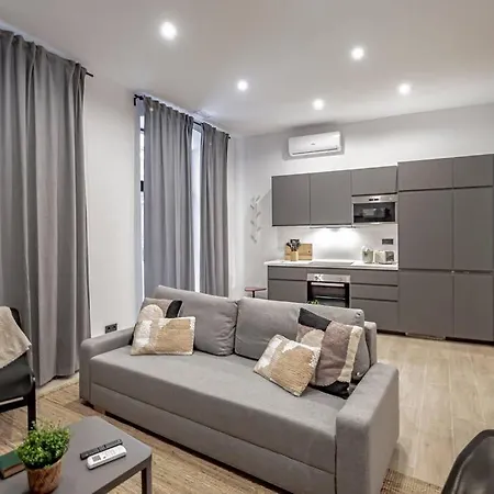 Stunning And Spacious Flat At Barrio De Letras * Madrid
