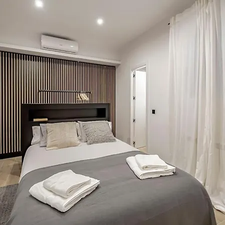 Stunning And Spacious Flat At Barrio De Letras