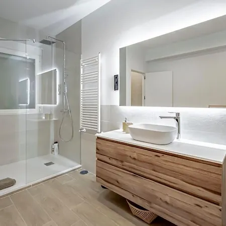 Stunning And Spacious Flat At Barrio De Letras Apartment Madrid