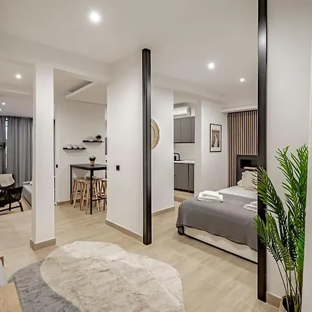 Stunning And Spacious Flat At Barrio De Letras