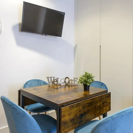 Gran Via New 2br 1bth Elevator *