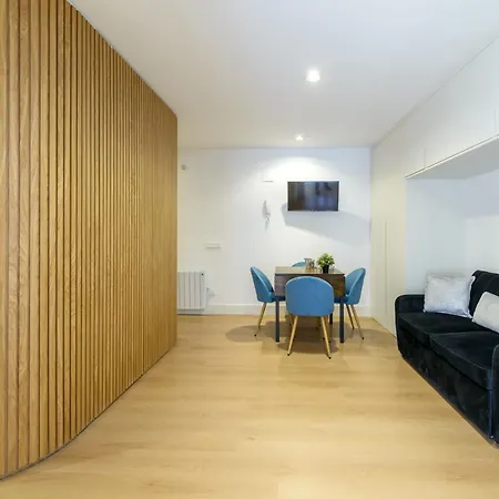 Gran Via New 2br 1bth Elevator *