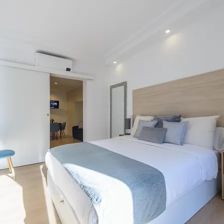 Gran Via New 2br 1bth Elevator