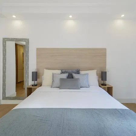 Apartment Gran Via New 2br 1bth Elevator