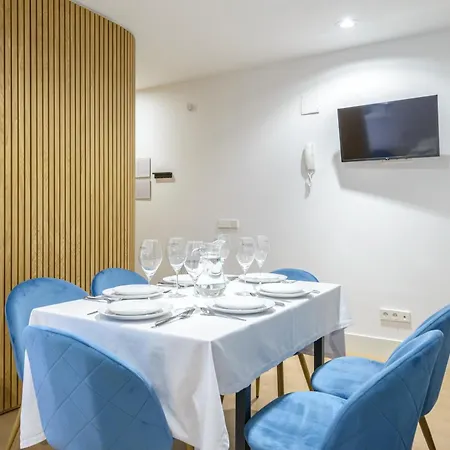 Gran Via New 2br 1bth Elevator Apartment *