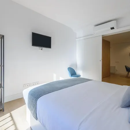 Apartment Gran Via New 2br 1bth Elevator