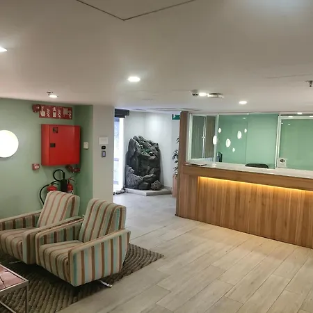 Boutique Urban Genova Aparthotel 2*