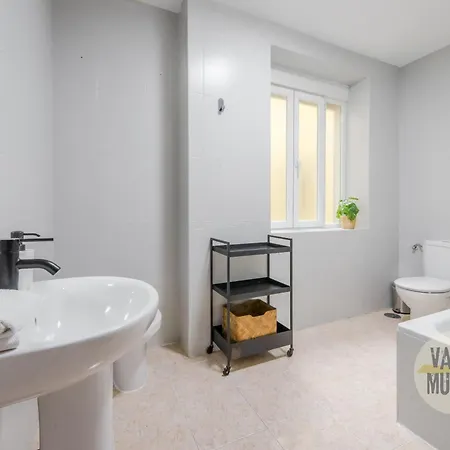 Appartamento Amplio Y Centrico 9pax En La Latina Madrid