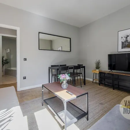 Appartamento Amplio Y Centrico 9pax En La Latina Madrid