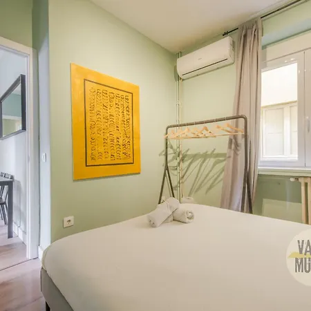 Classic 7pax En La Latina-centro De * Madrid