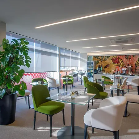 Hotel Puerta America 5*