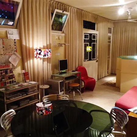 بيت ضيافة Casa De Huespedes Dolce مدريد