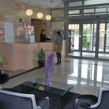 Aparthotel Encasa Madrid