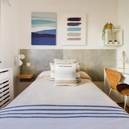 Atico Con Terraza, Parking Y Piscina