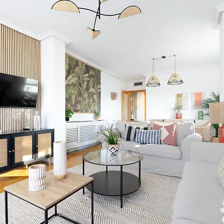 Apartamento Atico Con Terraza, Parking Y Piscina *