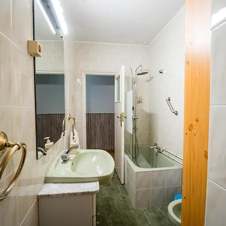 Apartment Amplio En Chamberi By Bebalmy