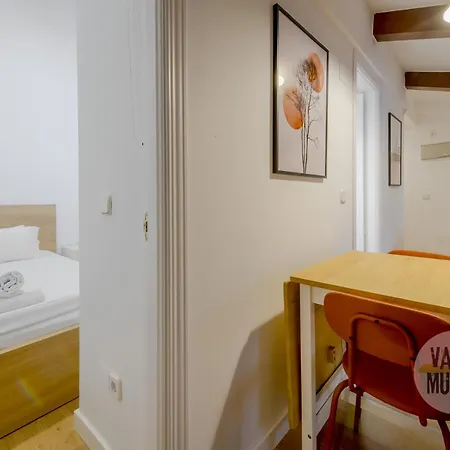Appartamento Fashion Design Loft En Calle Carretas-sol 4pax *