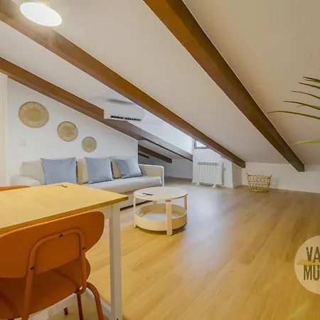 Appartamento Fashion Design Loft En Calle Carretas-sol 4pax *