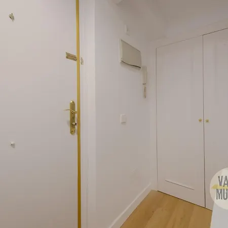 Appartamento Fashion Design Loft En Calle Carretas-sol 4pax *