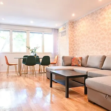 Apartment For Temporal Espacioso De Tres En Ore51 *