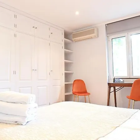Apartment For Temporal Espacioso De Tres En Ore51 *