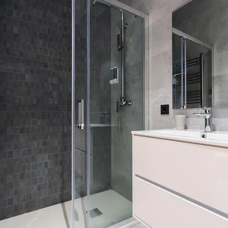 Apartment Chueca Hortaleza 12pax 5 Bedrooms 5 Baths