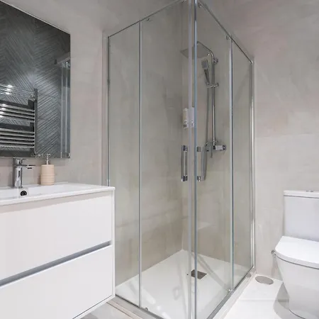 Apartment Chueca Hortaleza 12pax 5 Bedrooms 5 Baths *