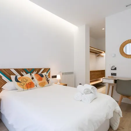 Apartment Chueca Hortaleza 12pax 5 Bedrooms 5 Baths Madrid